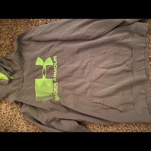 Under armor gray sweatshirt